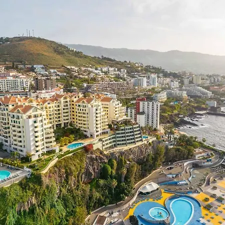 Super Cliff Funchal (Madeira)