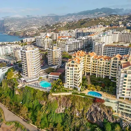 Super Cliff * Funchal (Madeira)