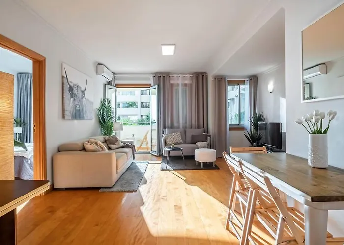 Super Cliff 아파트 푼샬