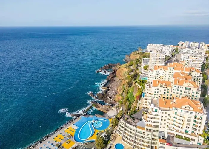 Super Cliff * Funchal (Madeira)